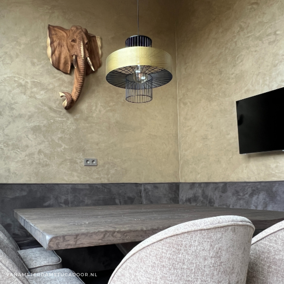 Speciaalstuc Africa woonkamer Nieuw-Vennep