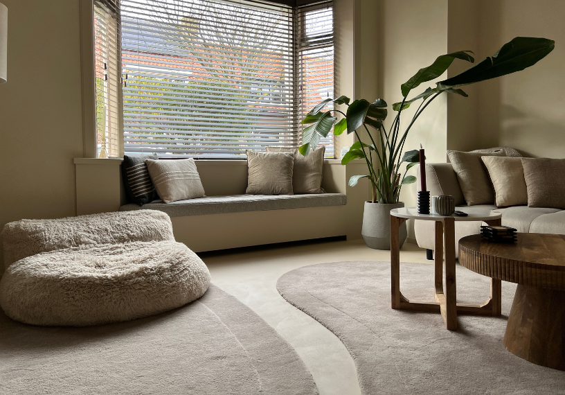 Microcementvloer in woonkamer Katwijk